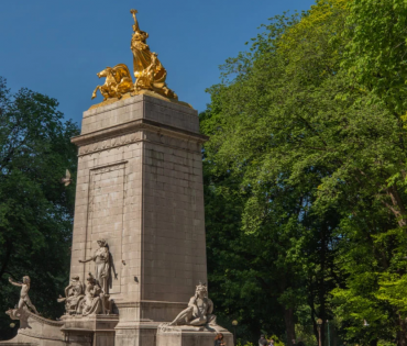 Make Plans in Lincoln Square for Memorial Day